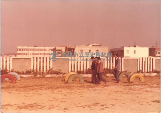 盧石揚老師榮退學生列隊歡送-3藏品圖，第1張