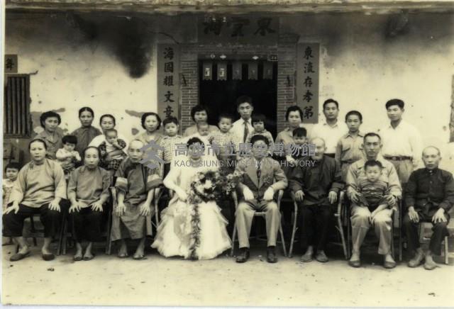 高雄縣美濃地區結婚照藏品圖，第1張