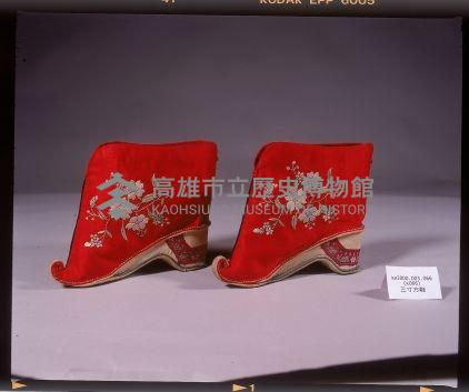 翹頭繡花弓鞋藏品圖，第1張