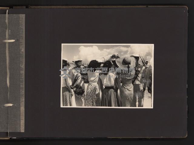 高雄市長謝掙強探訪海軍（相冊）藏品圖，第5張