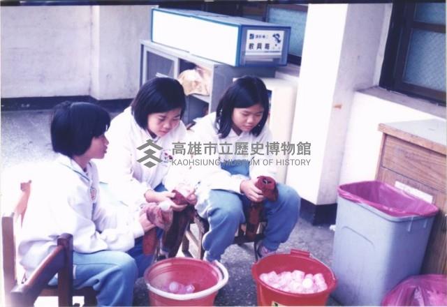 學生落實回收藏品圖，第1張