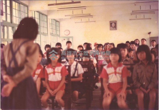 學生聆聽演講藏品圖，第1張