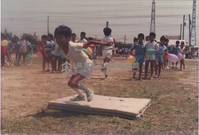 1970至1980年代運動會趣味競賽藏品圖，第1張