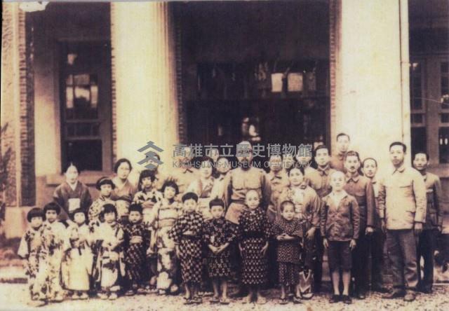 節慶活動合影藏品圖，第1張