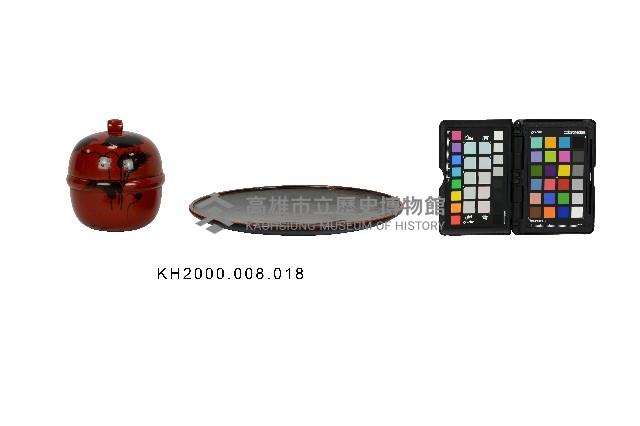 朱漆描黑荷葉紋鈴噹型盒藏品圖，第3張