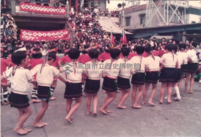 高雄市鳳鳴國小八十學年度戶外藝術表演-2藏品圖，第1張
