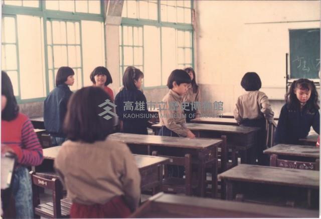 學生於教室內情形藏品圖，第1張