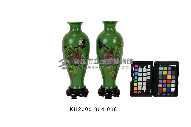 -1、-2：綠漆金骨填彩折枝牡丹花紋小瓶藏品圖，第1張