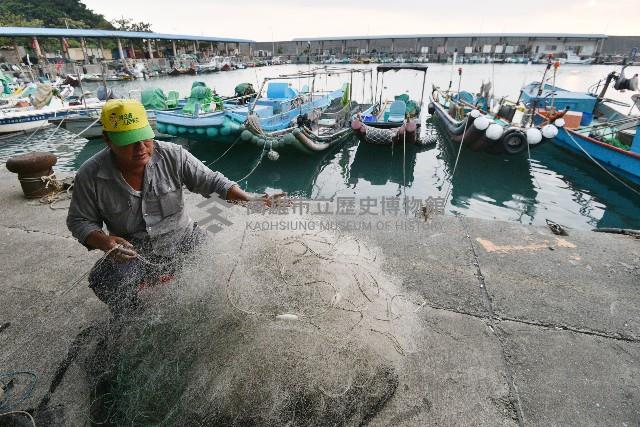 鳳鼻頭漁港漁民工作景象-1藏品圖，第1張