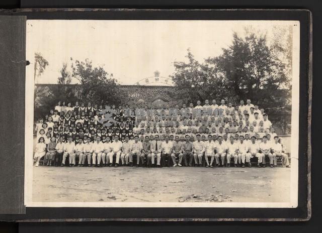 第二屆民選高雄市長謝掙強市政之影像紀錄-2
（相冊）藏品圖，第31張