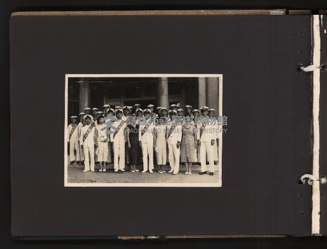 高雄市長謝掙強探訪海軍（相冊）藏品圖，第14張