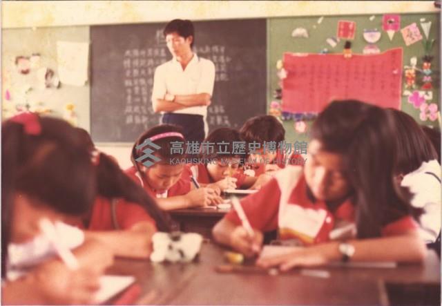 學生參與撰寫活動藏品圖，第1張