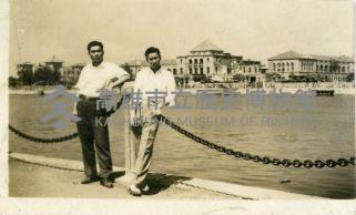 愛河河畔合影藏品圖，第1張