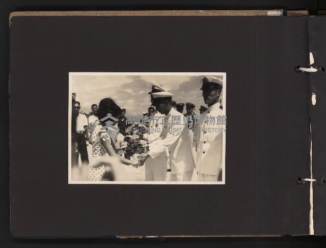 高雄市長謝掙強探訪海軍（相冊）藏品圖，第6張