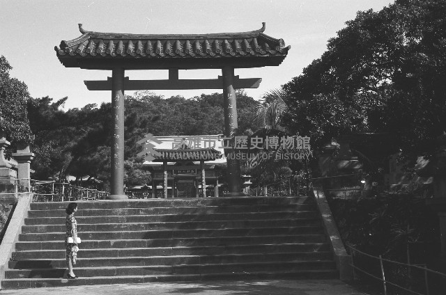 高雄忠烈祠階梯藏品圖，第1張