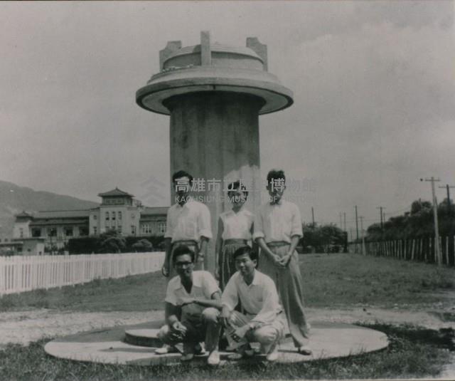 最早的高雄市立體育館聖火臺藏品圖，第1張