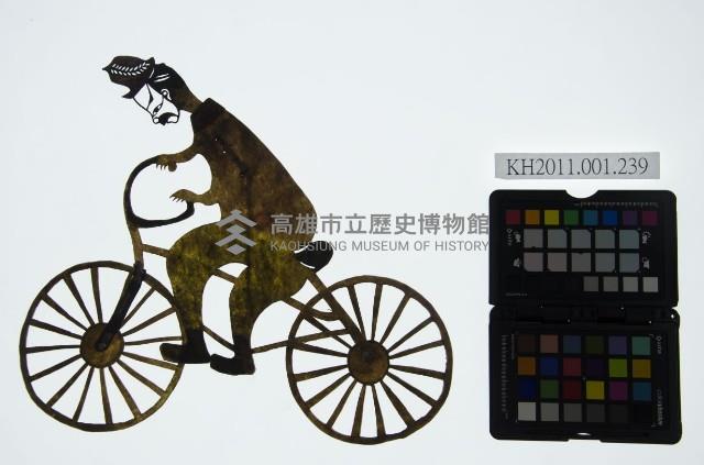 皮影戲全身偶-警官騎單車藏品圖，第1張