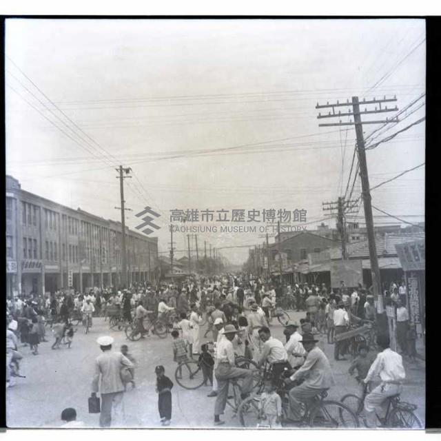 高雄市國際商場藏品圖，第1張