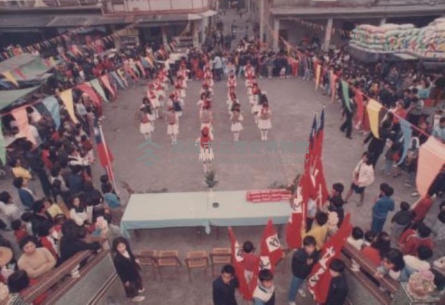 高雄市鳳鳴國小八十學年度戶外藝術表演-1藏品圖，第1張