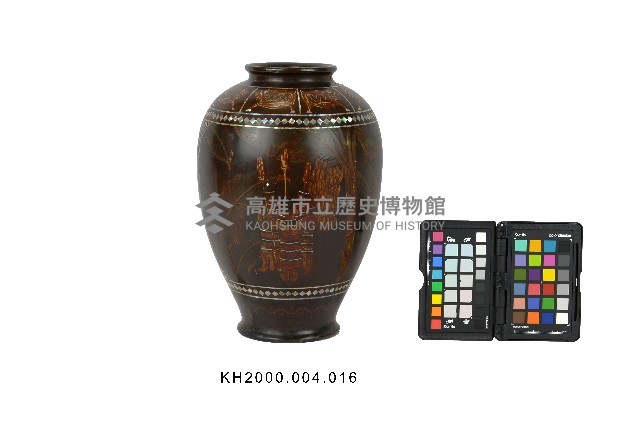 黑漆鑲貝彩繪磨顯杵歌紋瓶藏品圖，第1張