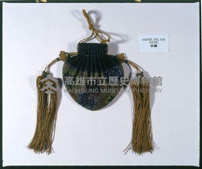 黑緞地福壽富貴雞心香囊藏品圖，第1張