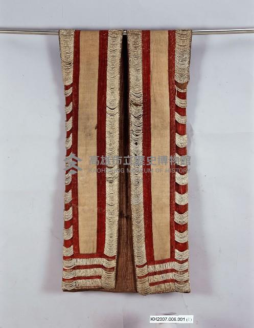 泰雅族男用貝珠長衣禮服藏品圖，第1張