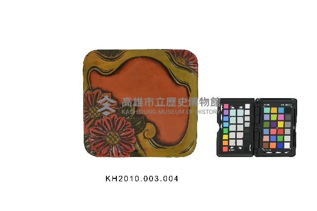 雕刻彩繪花卉紋方形漆盒藏品圖，第1張