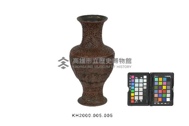 雕刻山水人物花卉紋朱漆瓶藏品圖，第1張