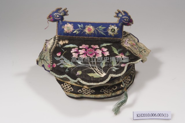黑緞地脊厝雙鹿立體造型童帽藏品圖，第1張