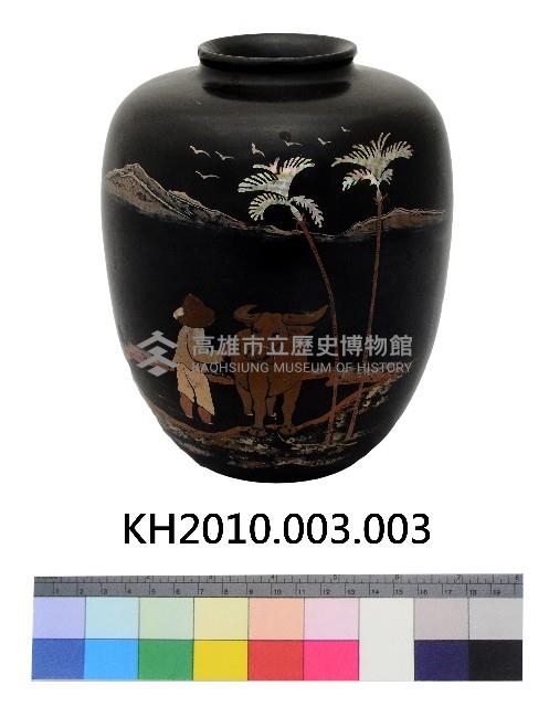 農夫與黃牛蓬萊圖樣漆花瓶藏品圖，第1張