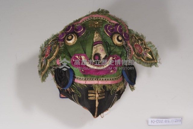 黑緞地青綠色頂立體雙虎造型童帽藏品圖，第4張