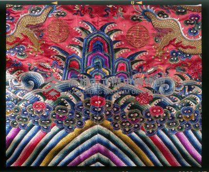 紫紅緞地金繡龍紋吉服袍藏品圖，第4張