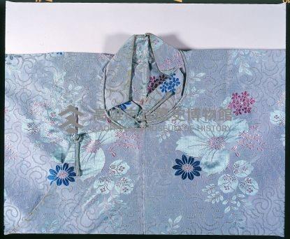 粉紫提花錦地立領大襟七分寬袖女衫藏品圖，第3張