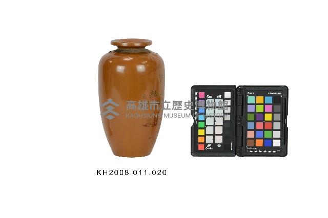 黃地貝殼鑲嵌彩繪杵歌紋漆瓶藏品圖，第2張