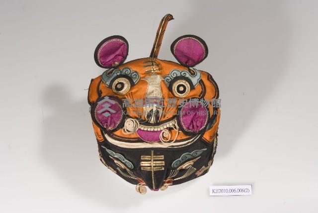 黑緞地橘紅頂立體雙虎造型童帽藏品圖，第2張