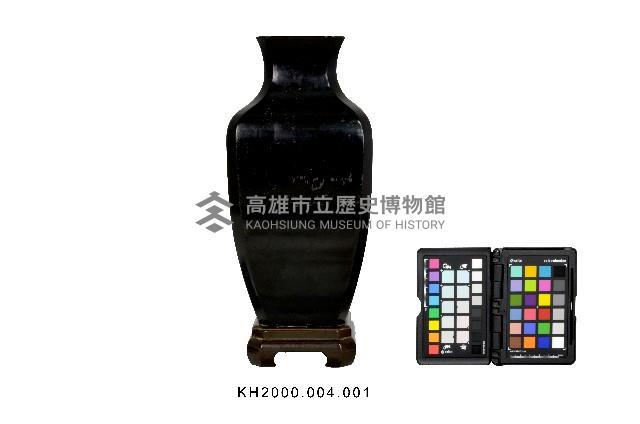 黑漆鑲嵌彩繪蝴蝶蘭紋方瓶藏品圖，第2張