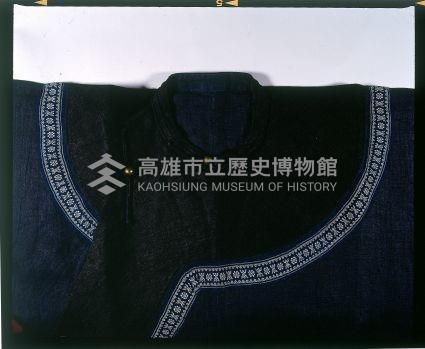 深青提花綢地緄邊大襟女衫藏品圖，第2張