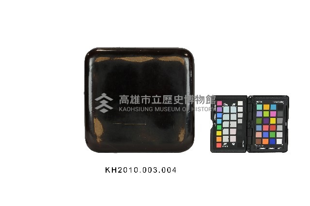 雕刻彩繪花卉紋方形漆盒藏品圖，第2張