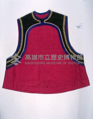 黑緞地大襟彩繡花蝶紋女童馬甲藏品圖，第2張