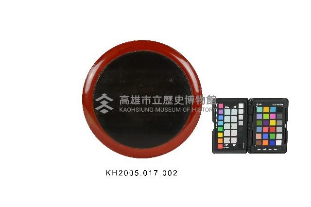 朱地雕刻彩繪芭蕉帆影圖圓盤藏品圖，第2張