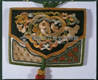 窗稜花卉香包藏品圖，第2張