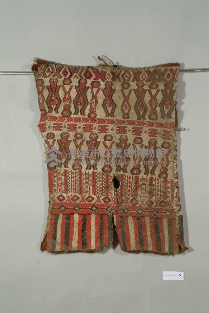 排灣族酋長彩色皮衣藏品圖，第2張