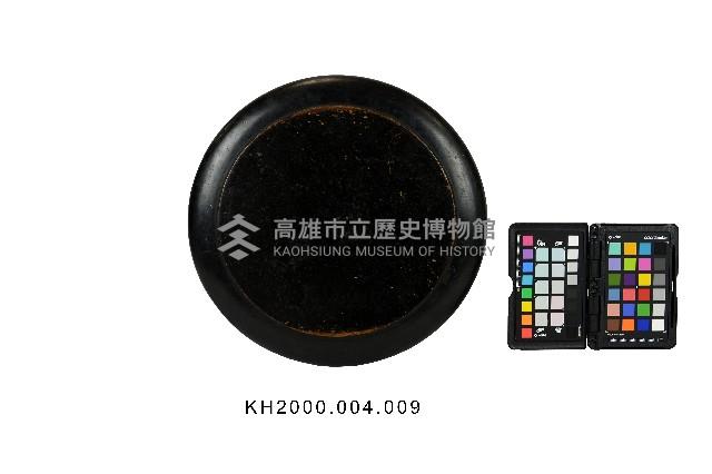 雕刻彩繪杵歌紋圓盤藏品圖，第2張