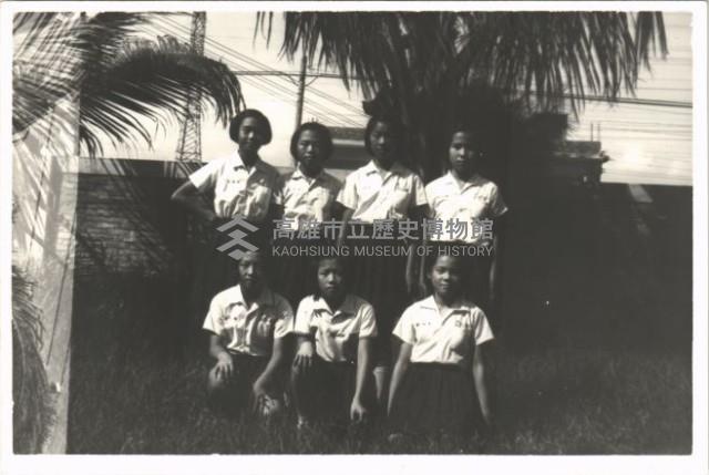 鳳鳴國小學生團體照 -2藏品圖，第1張