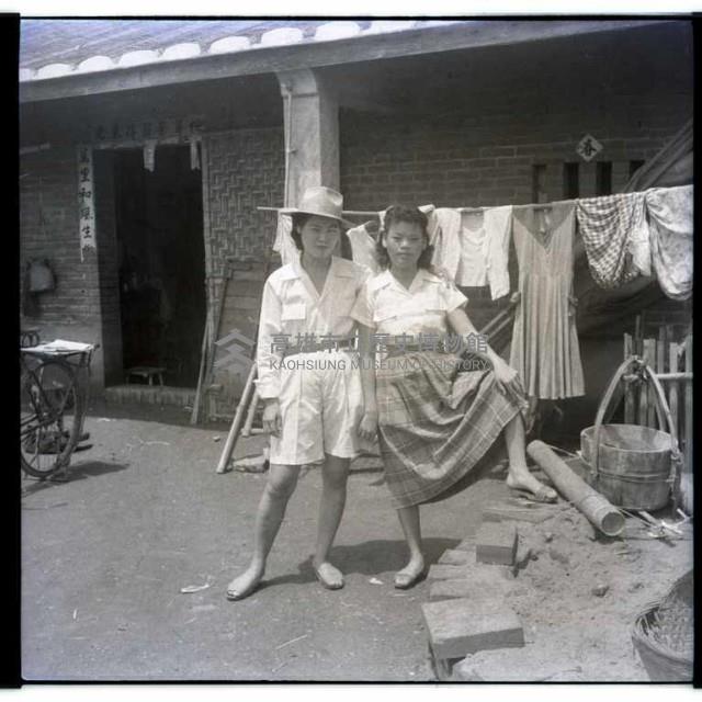 農忙後的兩姊妹藏品圖，第1張