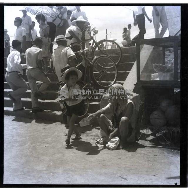 助人的小孩藏品圖，第1張