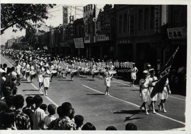 臺灣省立岡山高級中學女生鼓隊藏品圖，第1張