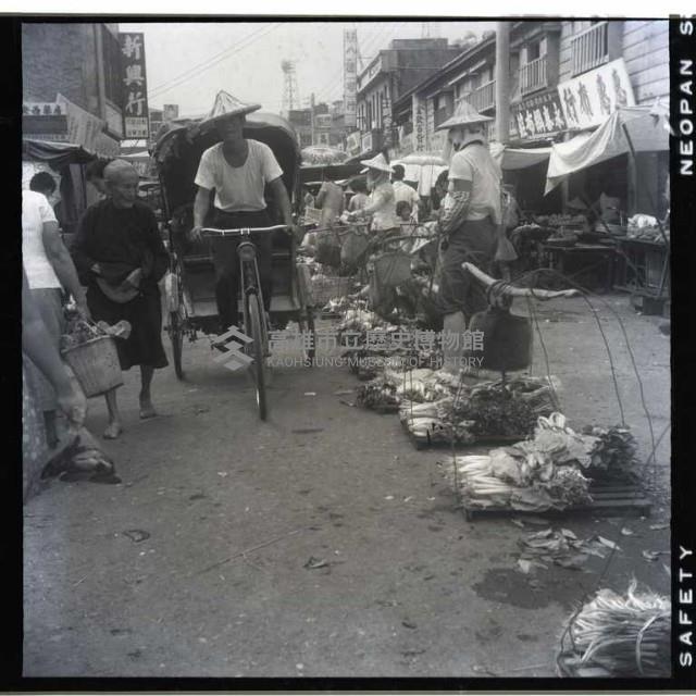 新興區菜場違規攤販藏品圖，第1張