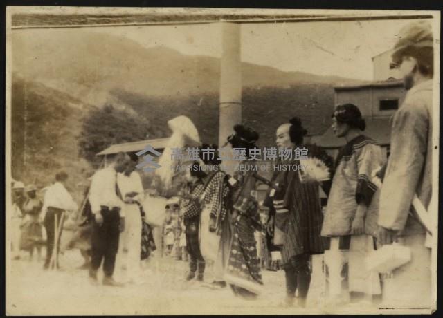 淺野水泥員工化妝遊行-1藏品圖，第1張