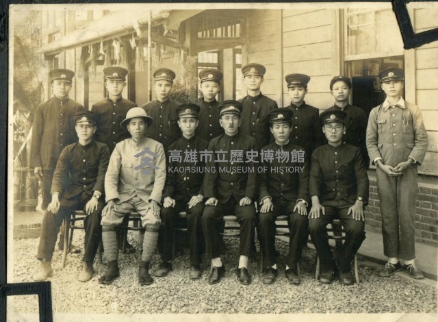 旗山驛人員合影藏品圖，第1張